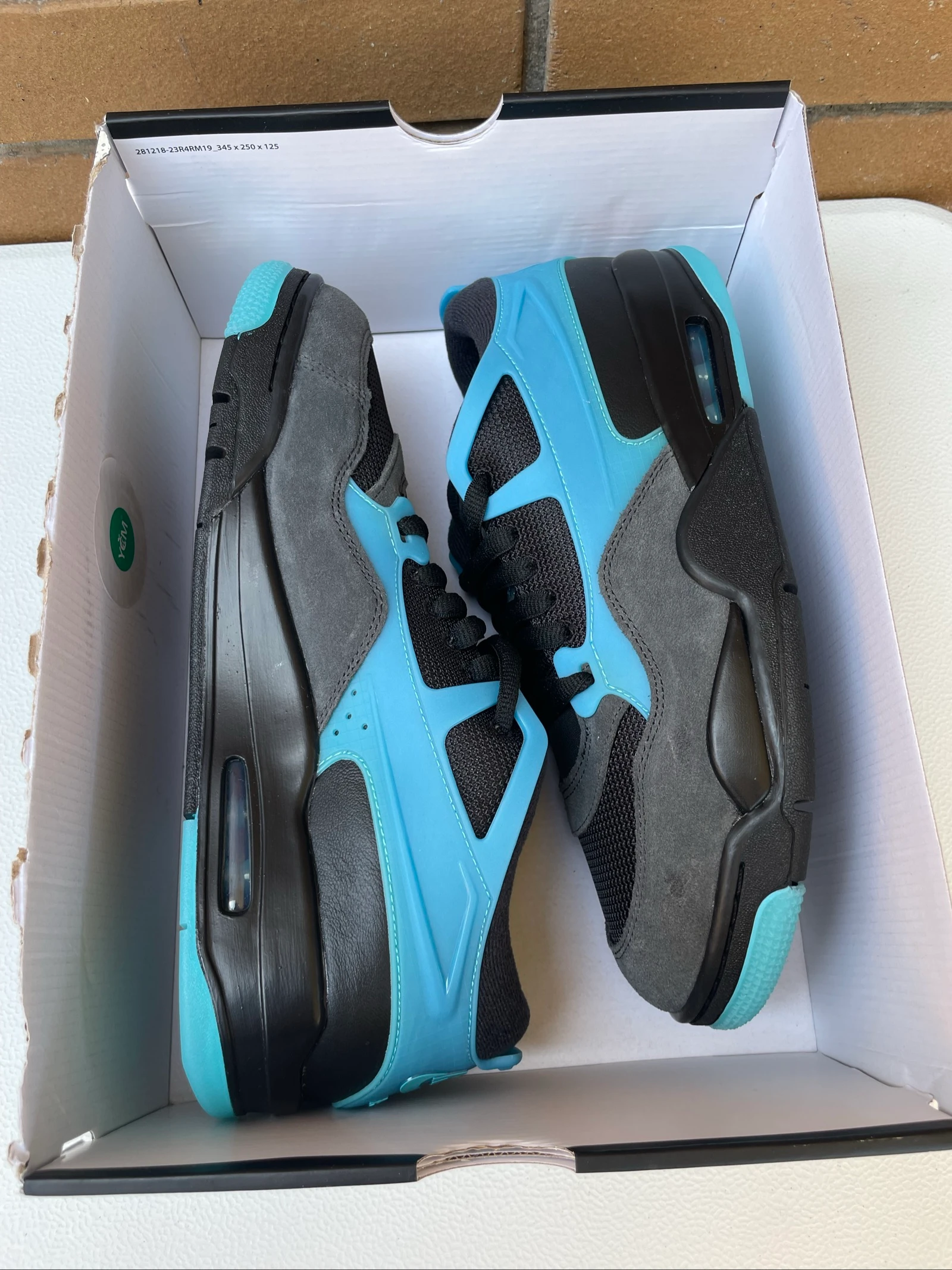 Nike Air Jordan 4 RM – photo 8